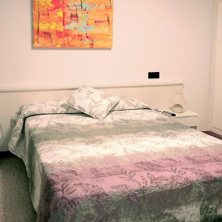 Hostal Lara Лянса Екстер'єр фото