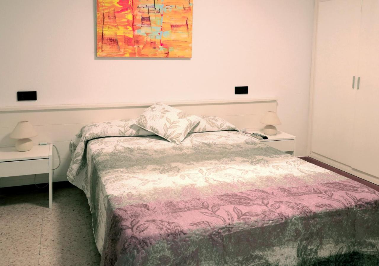 Hostal Lara Лянса Екстер'єр фото